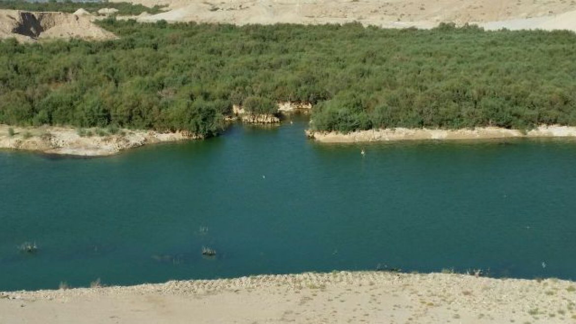 האגם הנסתר צילום-גיורא אלדר