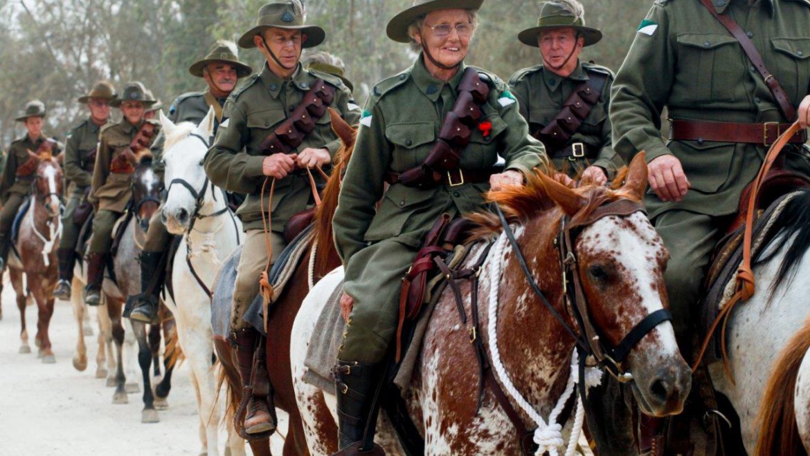 הנכדים והנינים האוסטרלים בשחזור הקרב על ב"ש צילום- קקל